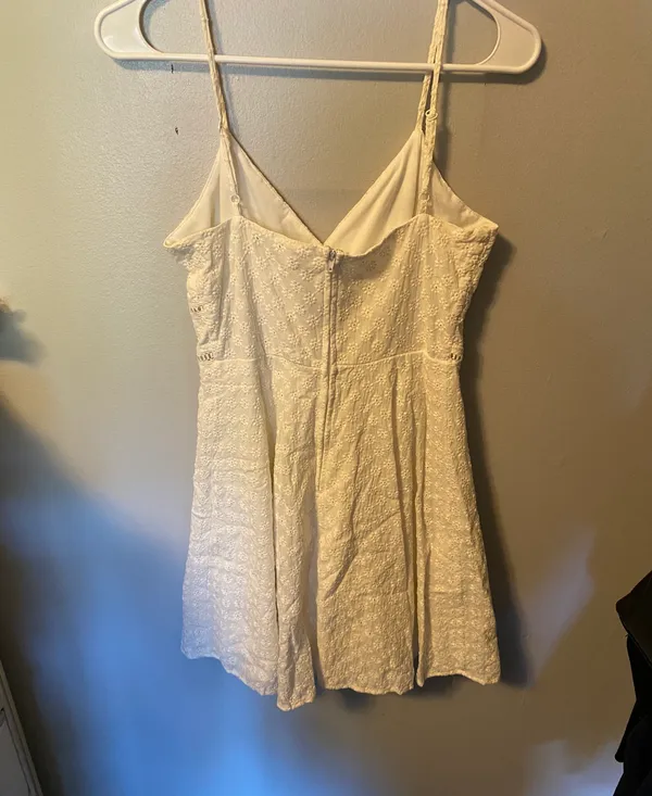 Francesca’s White Floral Short Dress - Image 3
