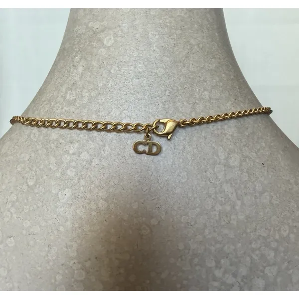Vintage Christian Dior DIOR Letter Charm Necklace Gold Tone CD Logo Adjustable - Image 9