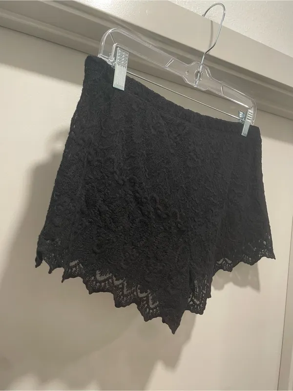 H&M Divided Black Lace Stretch Pull-On Shorts - S - Image 12