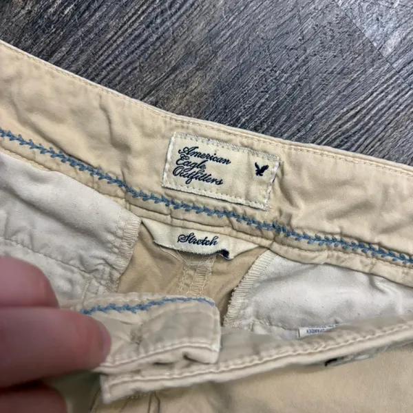 Low Rise 2000s American Eagle tan‎ cargo shorts - Image 2