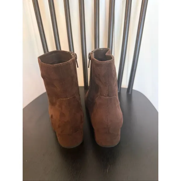 Universal Thread coral brown faux suede bootie size 6 wide - Image 6