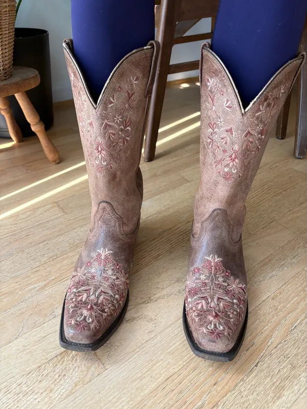Ariat Boots Women’s Western - Image 17