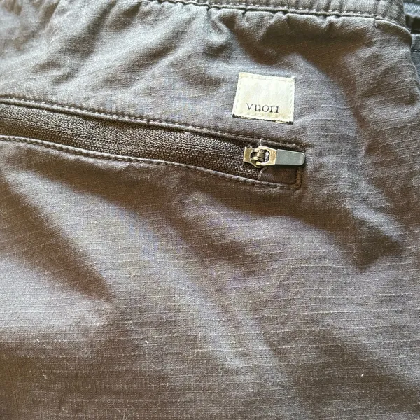 Vuori Charcoal Gray Ripstop Pant - size Large - Image 4