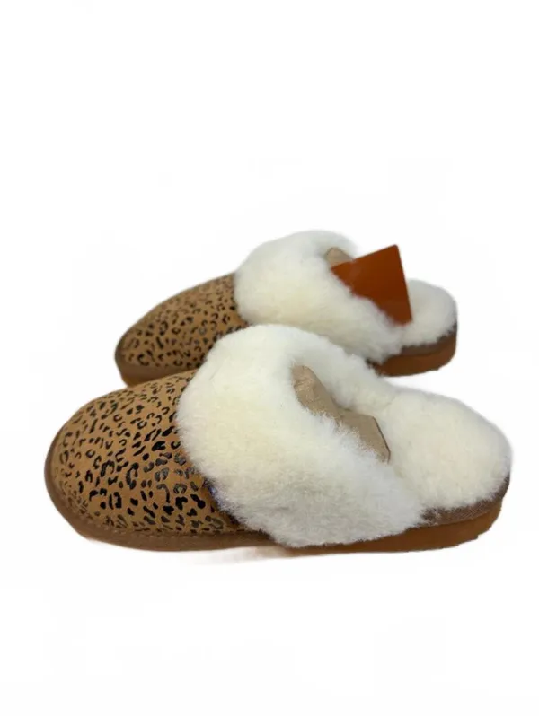Beautiful NWTs Emu Women’s Shoes Size 5 - Image 3