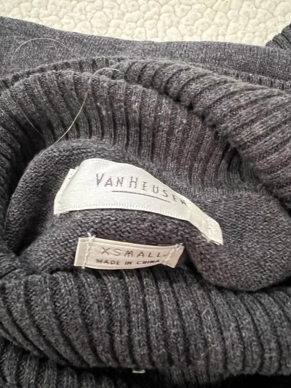 Van Heusen Turtleneck - Image 2