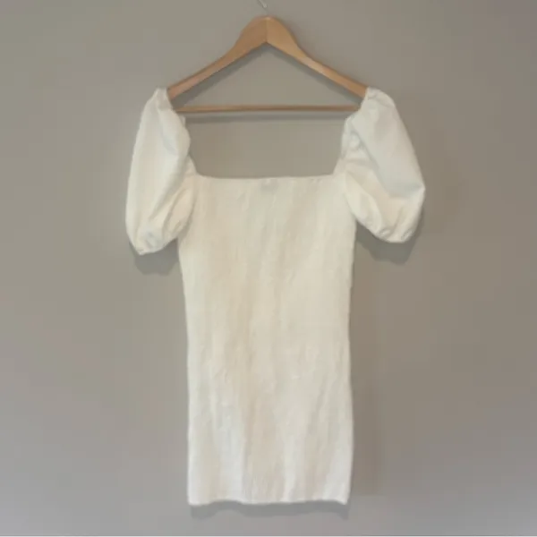 PRETTYLITTLETHING White Bodycon Ruched Dress with Balloon Sleeves‎ NWOT Size 6 - Image 2