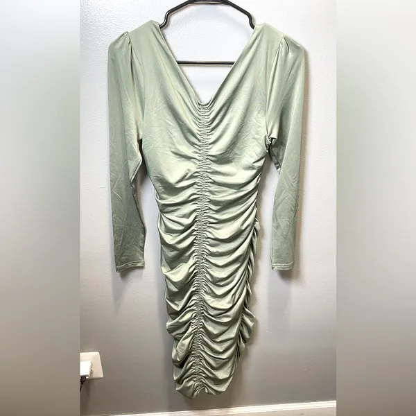 Baltic Born NWT Women's Camden Town Midi Dress Ruched Green‎ Size Small - Image 4