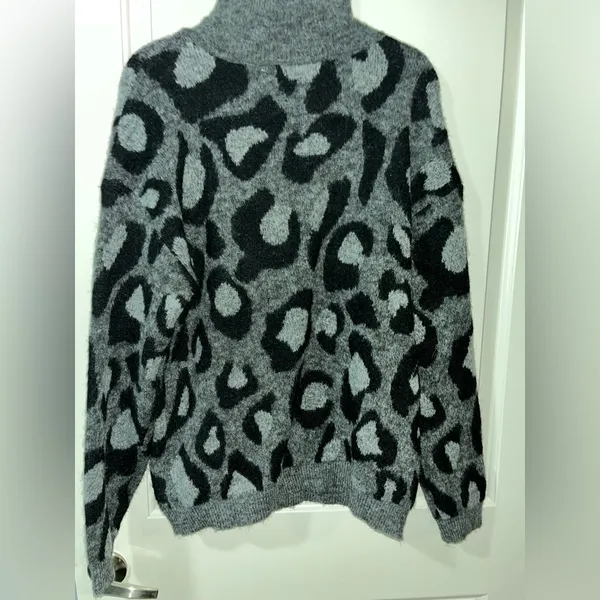 RD Style Animal Print Half Zip Turtleneck Sweater Black & Grey - Image 2