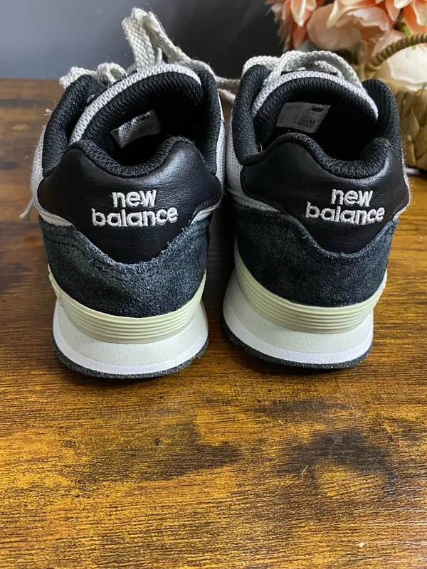 New Balance 574 Classic Gray Black Red Boys Size 2 - Image 3