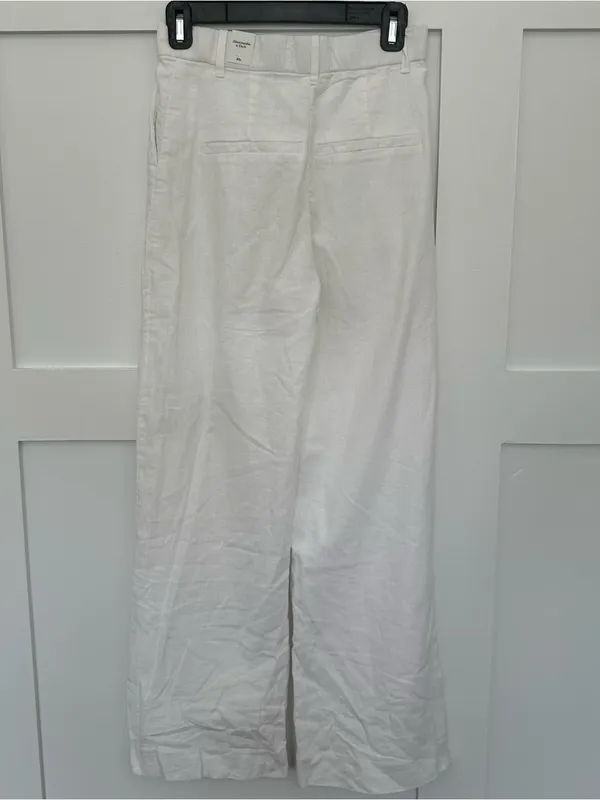 Abercrombie & Fitch Tailored White Pants - Image 3