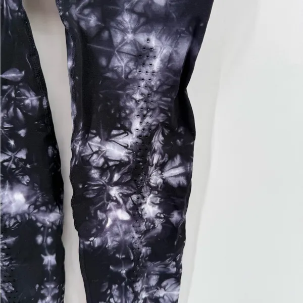 FP Movement by FREE People, Good Karma Performance Capri Legging size‎ xs / s - Image 6