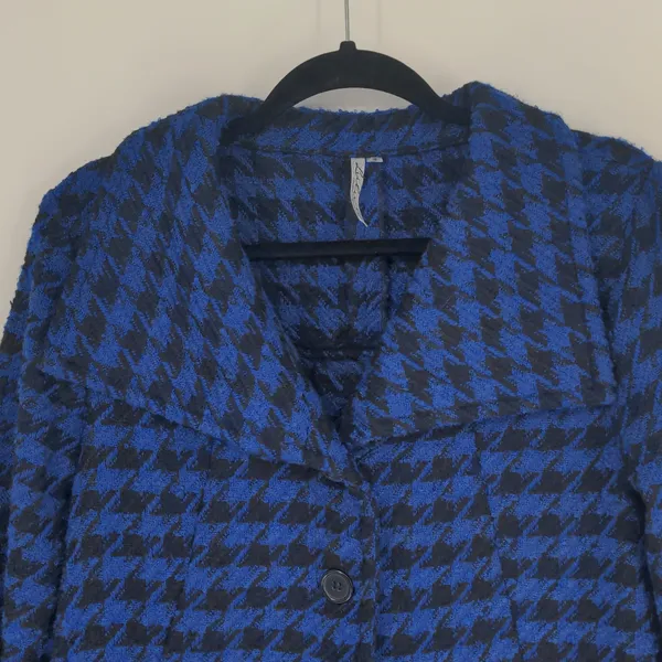 Lulu B Women's Blue Black Houndstooth Jacket Size Small Long Sleeve Button Front - Image 4