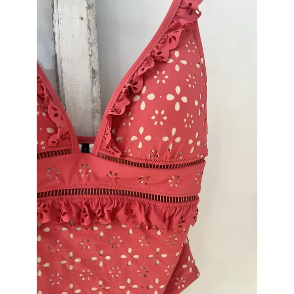 J.Crew Scalloped Ruffle Plunging‎ One-piece in Laser-cut Eyelet Pink size 8 - Image 4