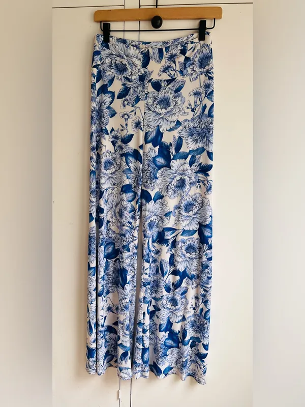 Veronica M Blue White Floral High Rise Flare Pants Bell Bottom Yoga Stretch - Image 2