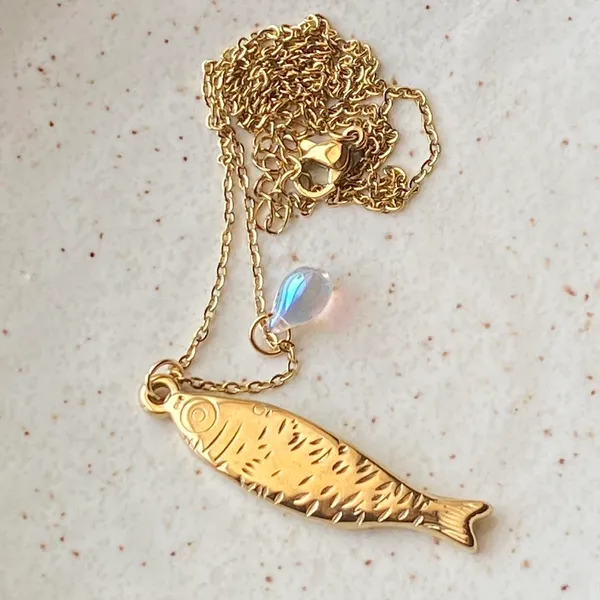Handmade gold tone fully gold tone stainless steel fish boho funky chic necklace🌀🐟 - Image 6