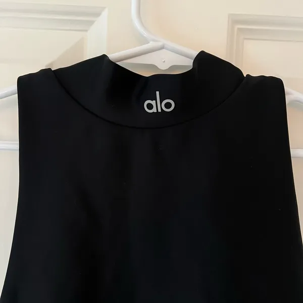Alo Yoga Black Open Back Top - Sports Bra - Image 3
