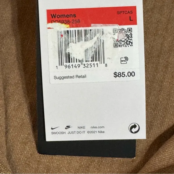 Nike Woman’s Rib Velour Quarter Zip Crop Pullover - Image 14