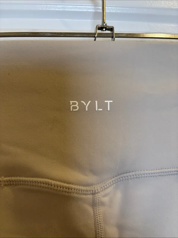 BYLT Women’s High Rise Pocket Biker Shorts Beige XS - Image 3