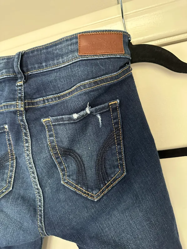 Hollister Jeans - Image 4