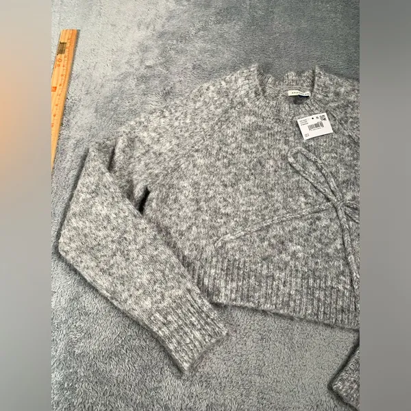 NWT American eagle Gray cropped Sweater bow small - Image 2