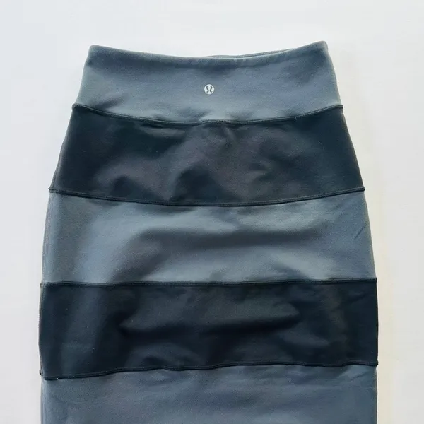 Lululemon Yoga Over Skirt Coal Black Size 4 Pencil Midi Straight Slim Bodycon - Image 6