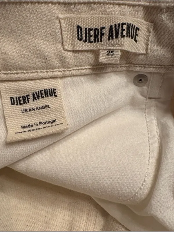 Djerf Avenue Relaxed Jeans 100% Organic cotton button fly cream Size 25 NWOT - Image 6