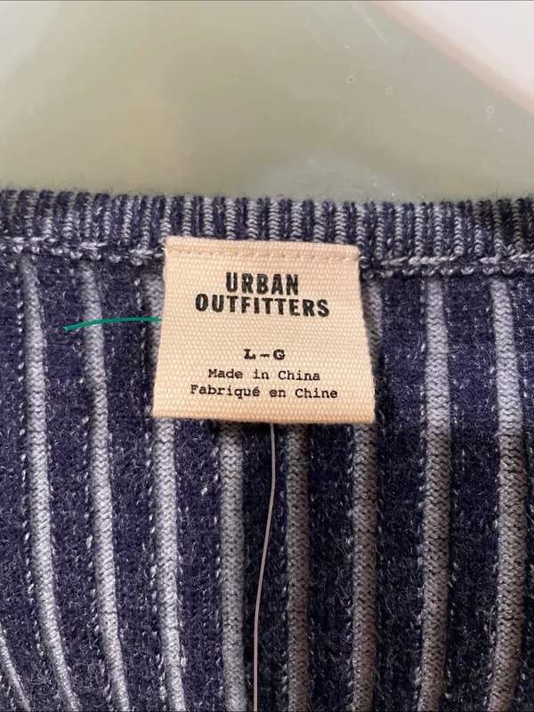 Urban Outfitters Navy and White Ribbed Scoop Neck Sweater - Image 2