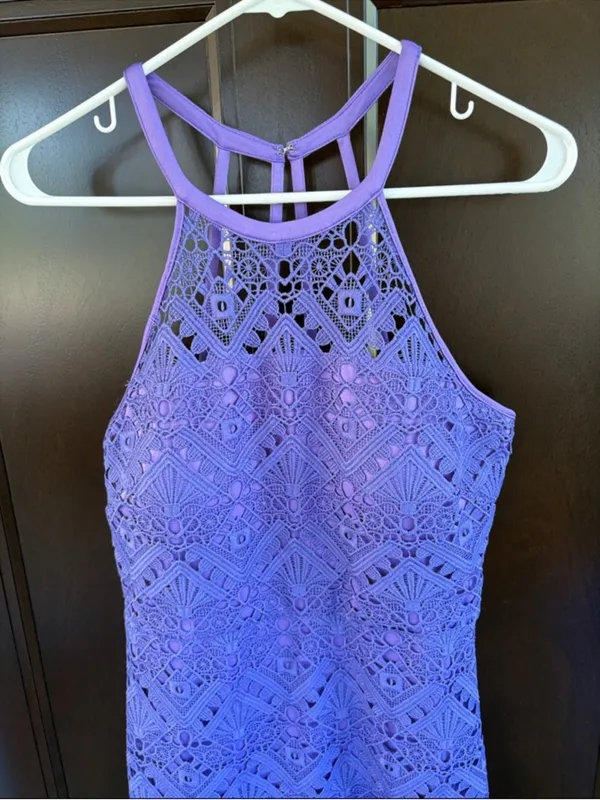NWT GUESS Geo Lace Flounce Hem Dress Violet Size 8 - Image 5