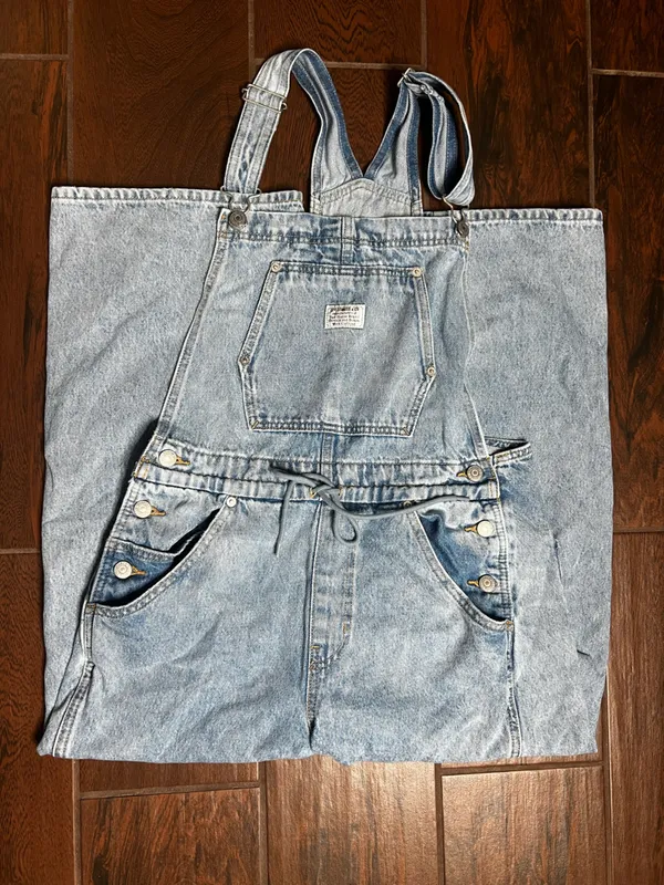Levi’s Light Wash Denim Jeans Overalls Apron Front Tie Wide Leg Size Medium - Image 2