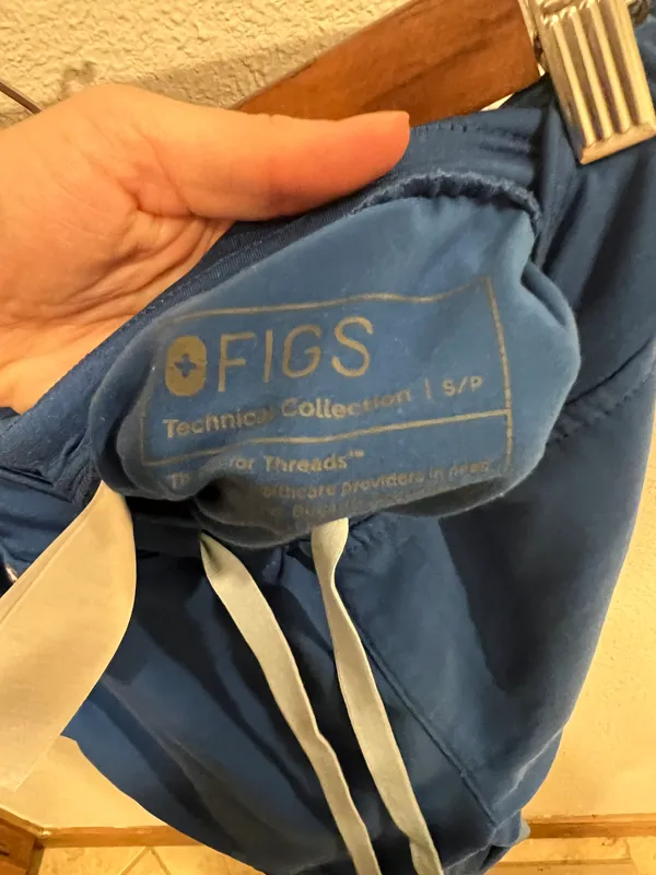 FIGS Jogger Scrub Pants - Image 3