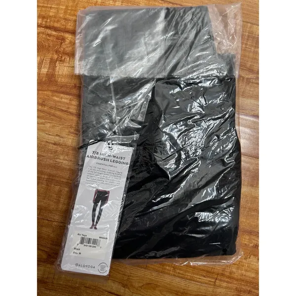 NWT ALO 7/8 High Waist Airbrush Leggings Black Size Medium Brand New - Image 9