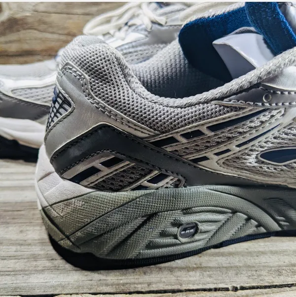 Brooks Womens Addiction 10th Edition Silver Gray Walking Running Shoes Sz 9.5 - Image 9