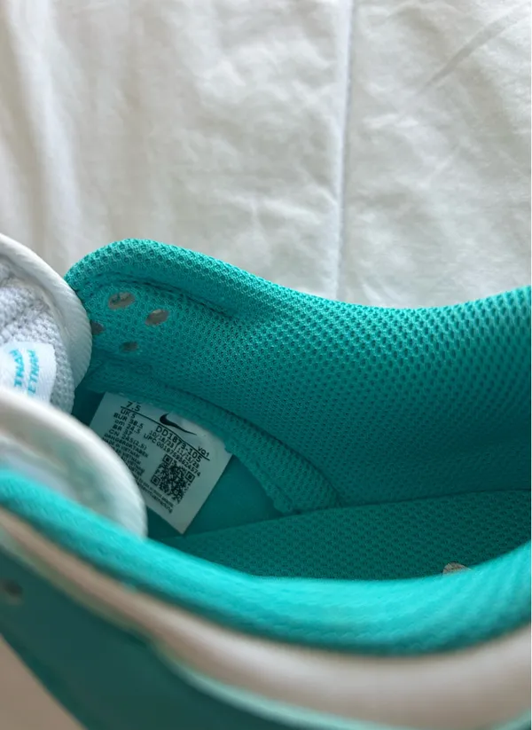 Women’s Nike Low Dunk Sneakers - Image 6