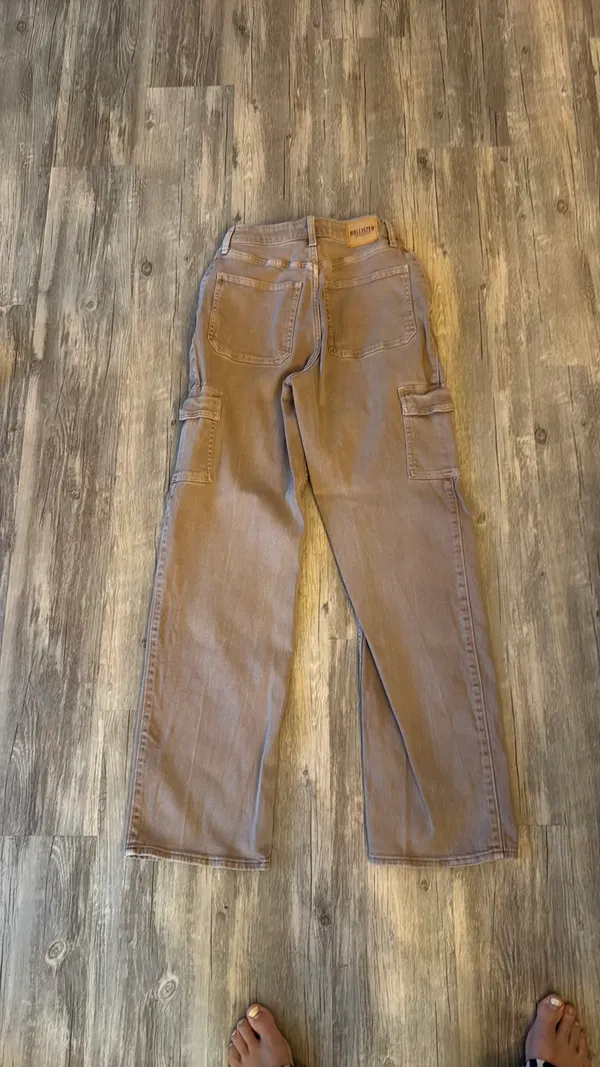 Hollister Cargo Pants - Image 3