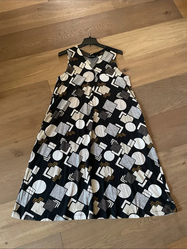 Gudrun Sjodén Sleeveless Black Midi Dress With Abstract Geometric Print Size L - Image 6