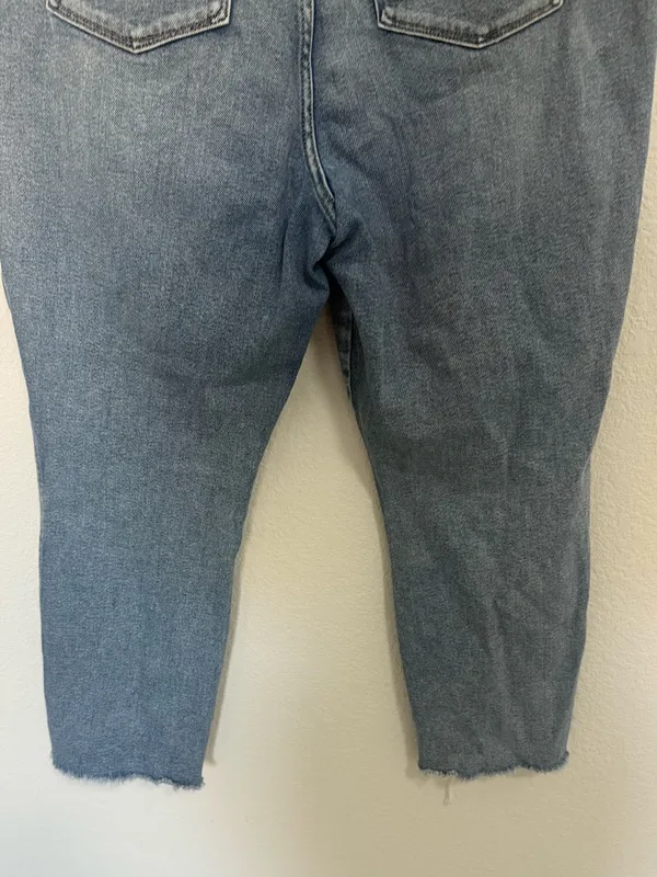 GOOD AMERICAN Good Curve Straight Leg Jeans Distressed Ripped Hem Size 18 - Image 9