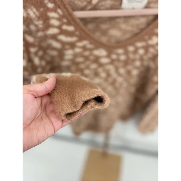 Abercrombie & Fitch Leopard Print Sweater Women Medium Soft A&F V Neck - Image 9