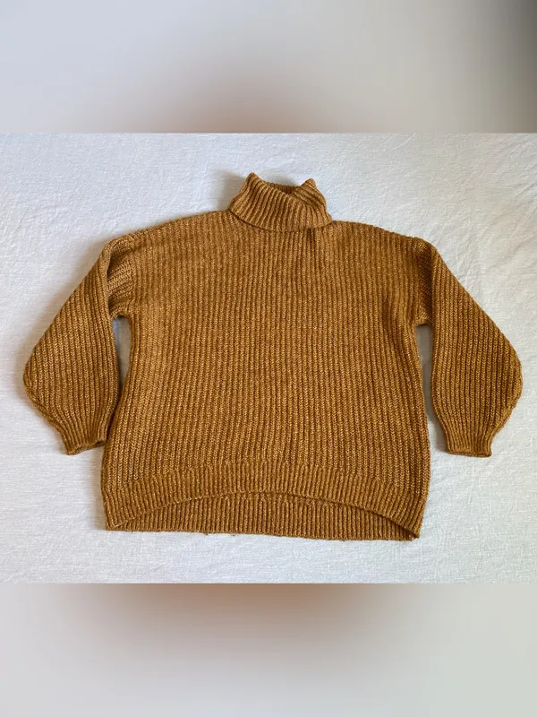 Old Navy Ribbed Turtleneck Sweater in Camel Brown Tunic Length Wool Blend - Image 4