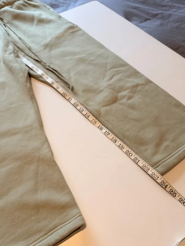 Fear of God Essential fleece Sweatpants color eggshell, straight leg sz S Unisex - Image 6