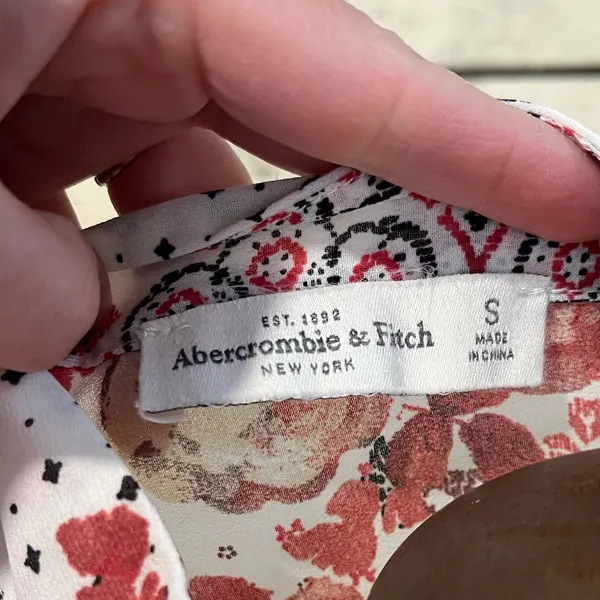 Abercrombie & Fitch Floral Button Up Sheer Blouse Size Small - Image 2