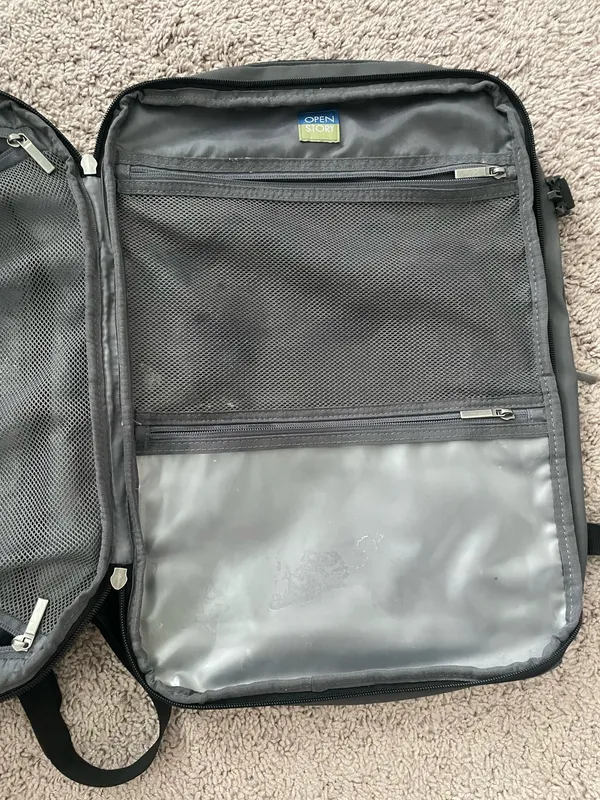 Open story travel backpack Gray - Image 6