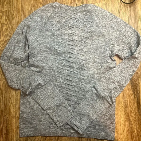 Lululemon Swiftly Tech Long Sleeve Shirt 2.0 Race Length - Image 2