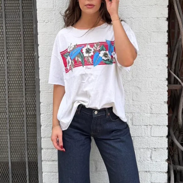 Free People White vintage Maui Hawaii graphic tee / fits sz s-L #hawaii #graphictee #summer #retro - Image 3