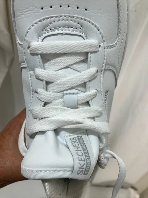 Skechers White Lace-Up Sneakers with Teal Insole - Image 9