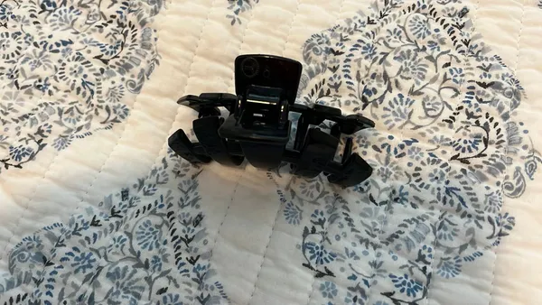 Black Teleties Claw Clip - Image 3