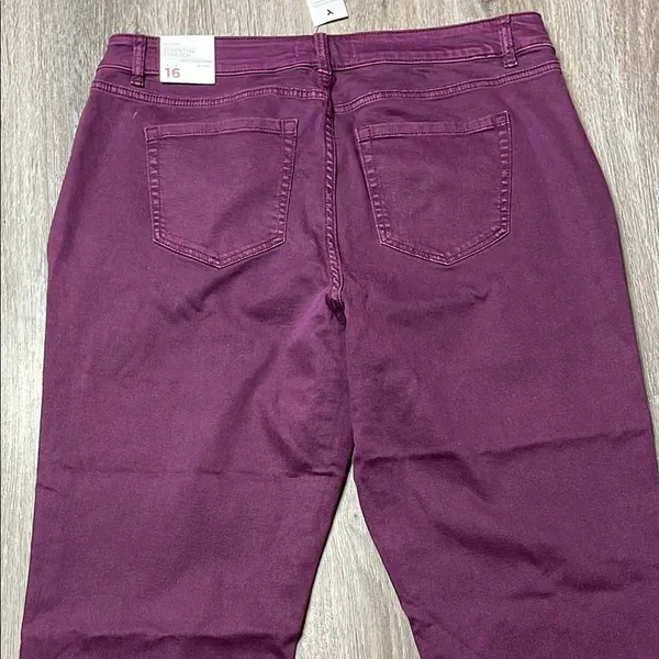 Lane Bryant Mid-Rise Essential Stretch Girlfriend Crop Purple Jeans - Image 10