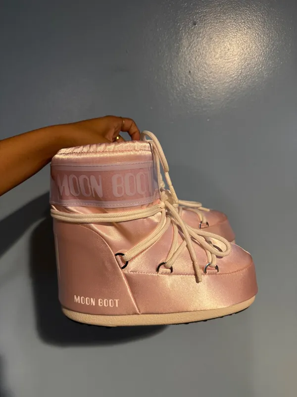 Moon Boots con Low Boots In Rose Pink Size 5.5 - Image 2