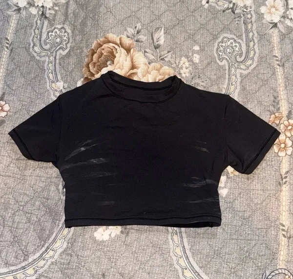 SKIMS WRAPPING SUPER CROPPED TSHIRT - Image 2