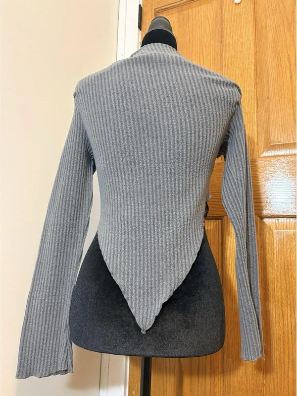 SHEIN Women’s M Gray Ribbed Off Shoulder Asymmetrical Knit Sweater - Image 3