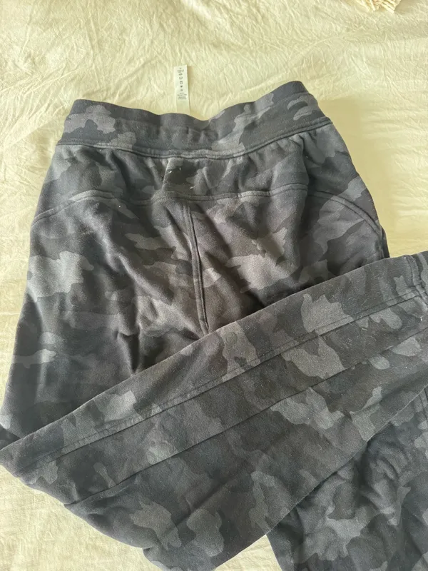 Lululemon Joggers - Image 2